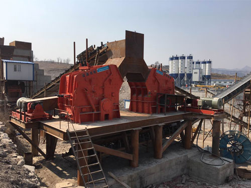 云南元陽哈尼族機(jī)場(chǎng)雙軸振動(dòng)給料機(jī)